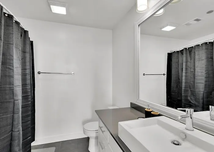 Apartment Heb403 Spacious & Stylish 2 Bedroom Downtown Worth, Free Parking, Walk To Convention Center