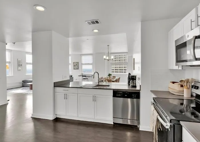 Heb403 Spacious & Stylish 2 Bedroom Downtown Worth, Free Parking, Walk To Convention Center
