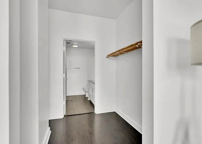 Heb403 Spacious & Stylish 2 Bedroom Downtown Worth, Free Parking, Walk To Convention Center Apartment Fort Worth