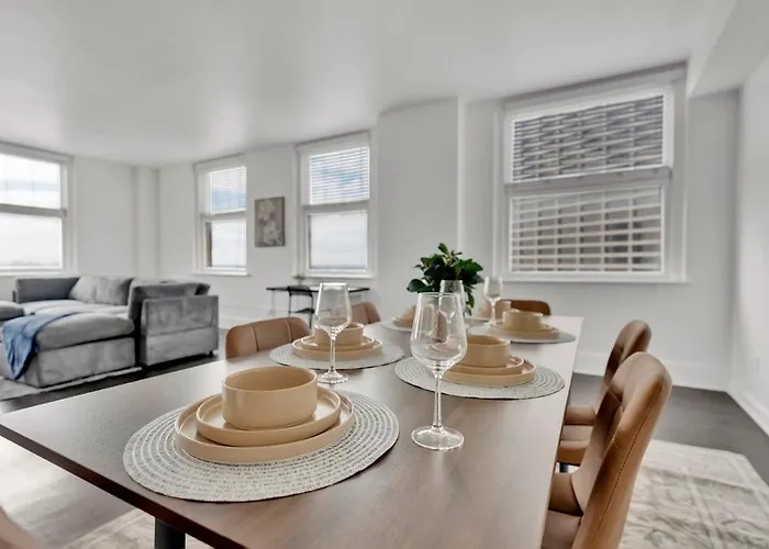 Heb403 Spacious & Stylish 2 Bedroom Downtown Worth, Free Parking, Walk To Convention Center Apartment Fort Worth