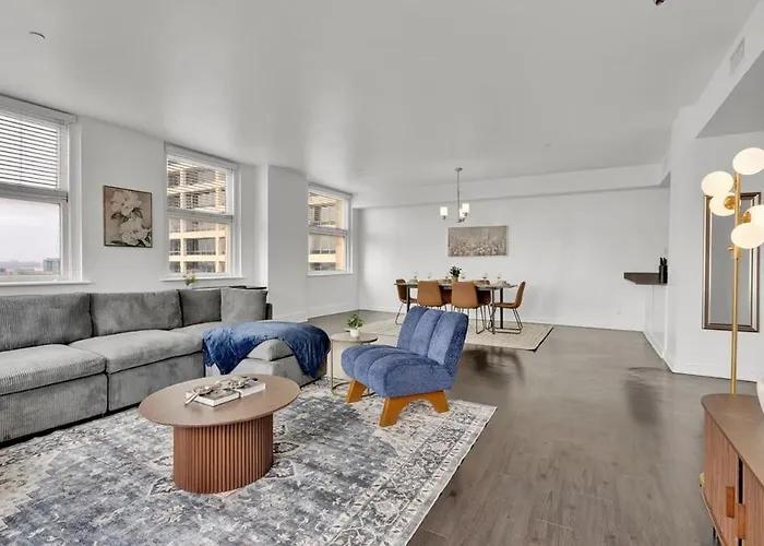 Apartment Heb403 Spacious & Stylish 2 Bedroom Downtown Worth, Free Parking, Walk To Convention Center *